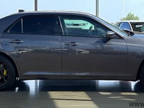 Used 2019 Chrysler 300 S image 6