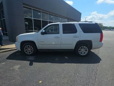Used 2009 GMC Yukon SLT AWD/4WD image 9