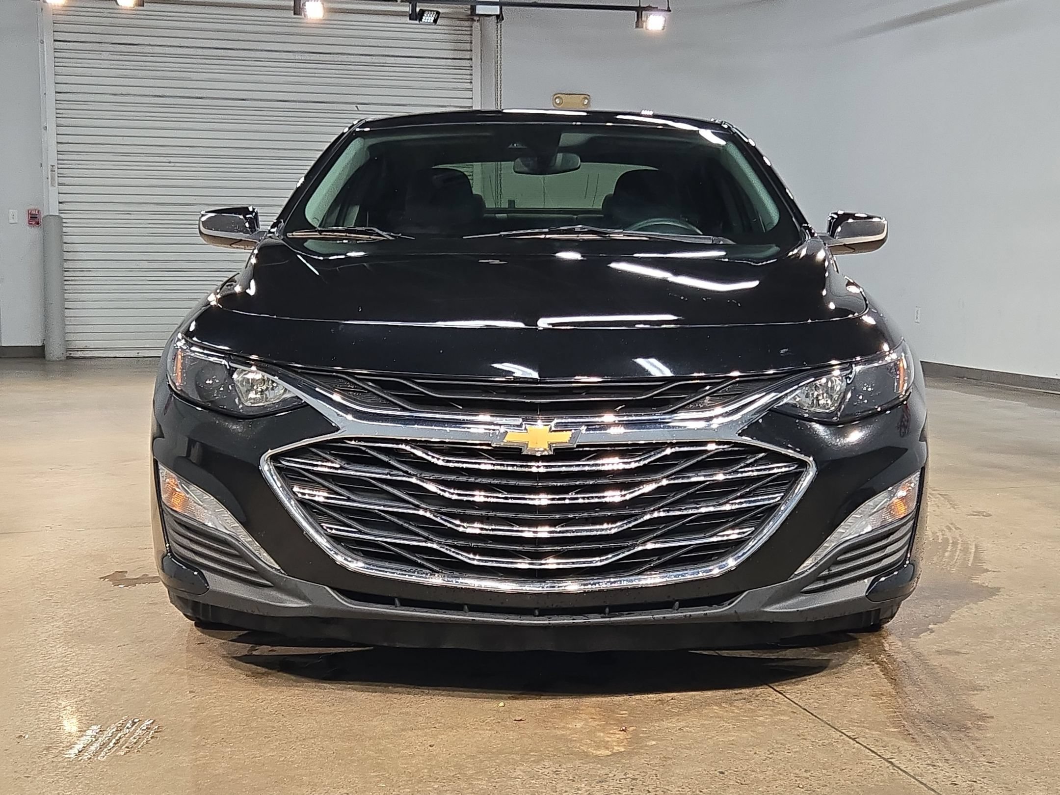 Used 2024 Chevrolet Malibu LT FWD image 2