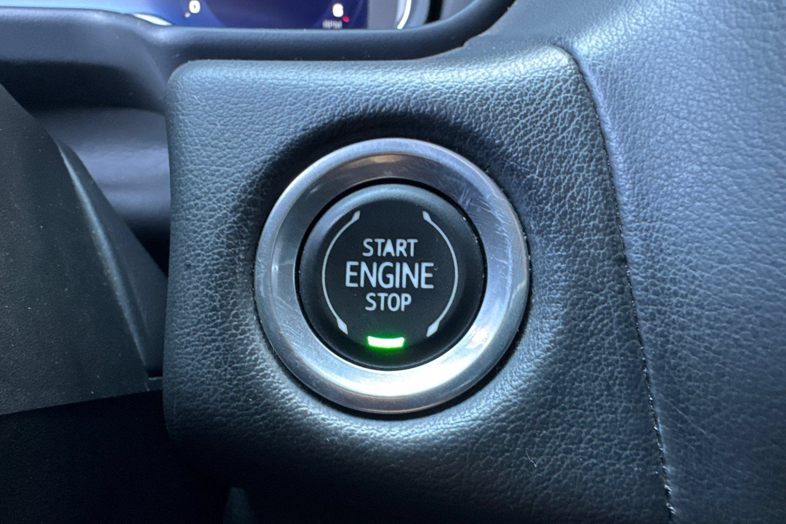 Used 2022 Chevrolet Suburban LT AWD/4WD image 35