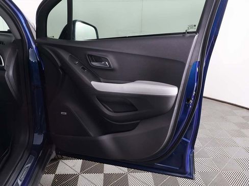 Used 2020 Chevrolet Trax Premier image 23