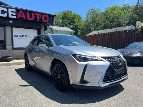 Used 2023 Lexus UX 250h AWD w/ Accessory Package (Z2) image 9
