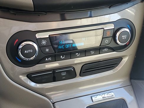 Used 2012 Ford Focus SEL image 27