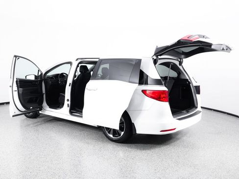 Used 2023 Honda Odyssey Elite image 14