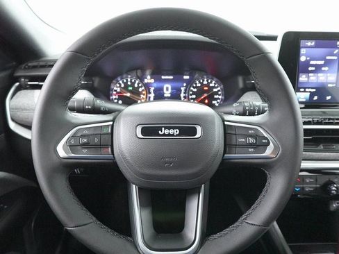 New 2026 Jeep Compass Latitude image 13