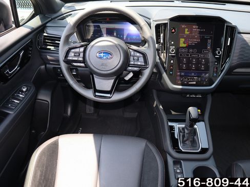 Used 2025 Subaru Forester Touring AWD/4WD image 10