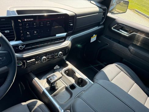 New 2026 GMC Sierra 1500 SLT w/ SLT Premium Plus Package image 29