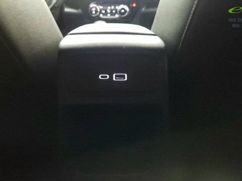 Used 2025 Chevrolet Trax RS w/ Driver Confidence Package FWD image 39