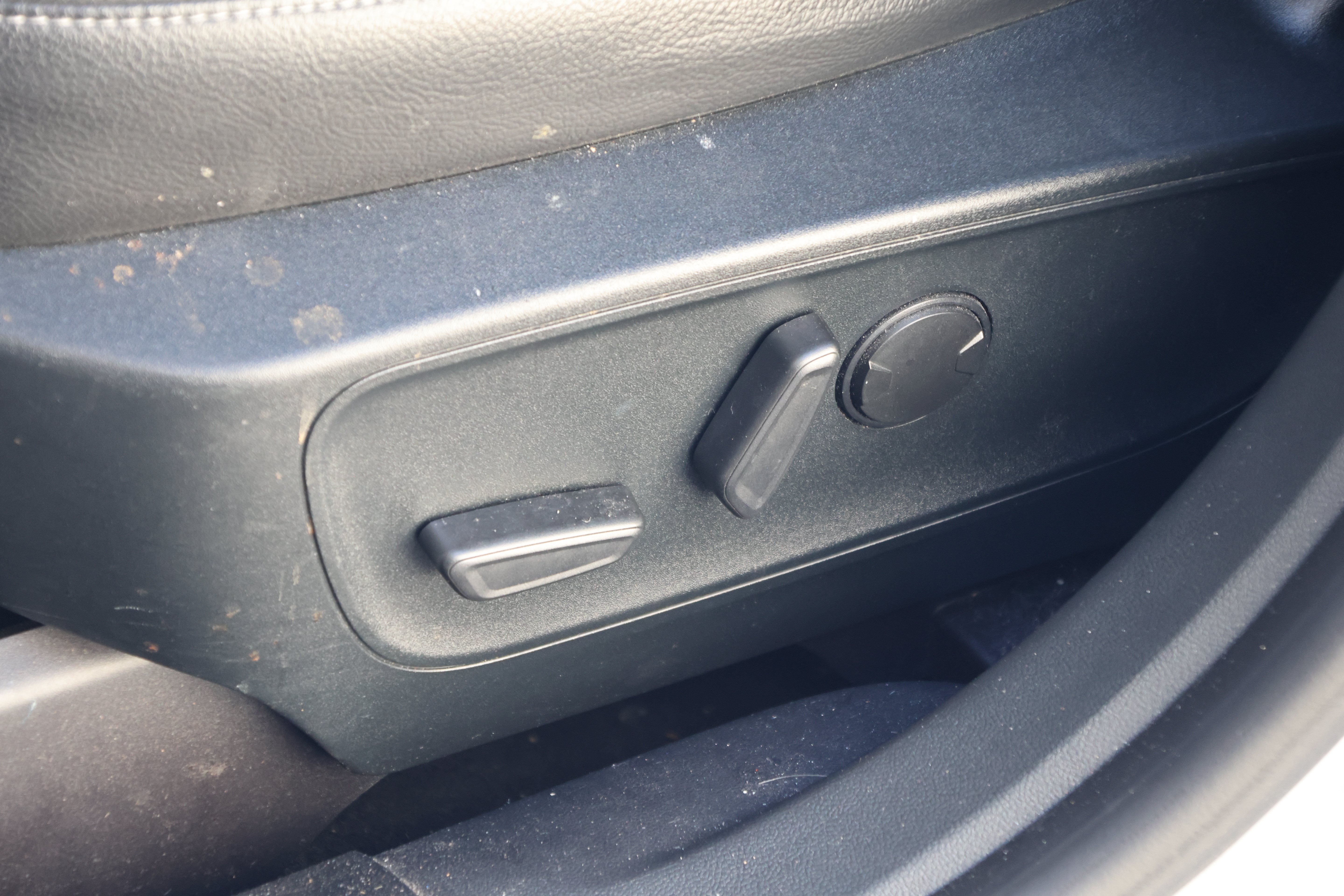 Used 2020 Ford Escape SE FWD image 33