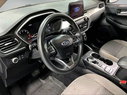 Used 2020 Ford Escape SE image 15