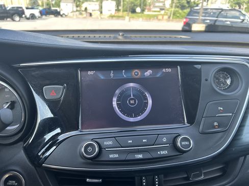Used 2019 Buick Envision Essence AWD/4WD image 29