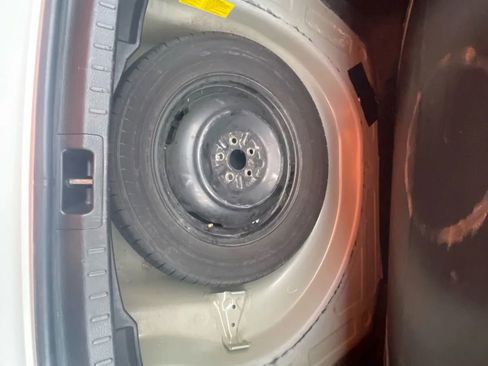 Used 2014 Toyota Corolla L image 13