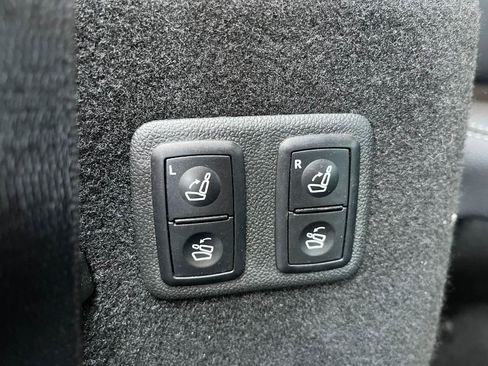 Used 2011 Mercedes-Benz GL 320 BlueTEC 4MATIC image 21