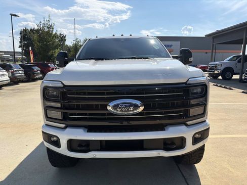 Used 2025 Ford F250 Platinum AWD/4WD image 3