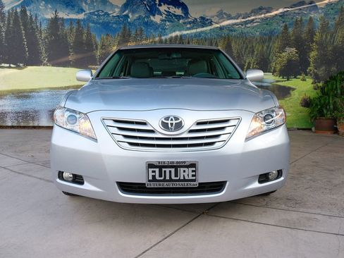 Used 2009 Toyota Camry XLE FWD image 2