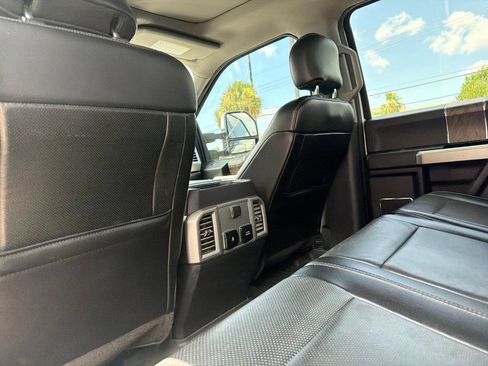 Used 2017 Ford F250 Lariat w/ Lariat Ultimate Package AWD/4WD image 10