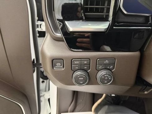 Used 2026 Chevrolet Silverado 1500 RST w/ Convenience Package II AWD/4WD image 15