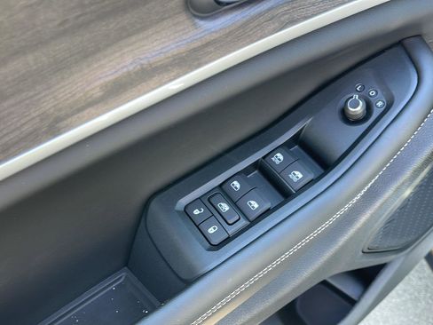 New 2026 Jeep Grand Cherokee Altitude AWD/4WD image 12