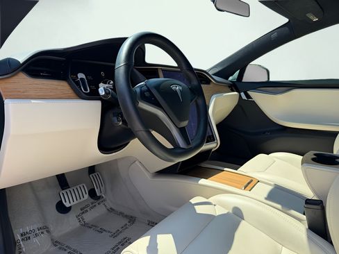 Used 2019 Tesla Model S Performance AWD/4WD image 4
