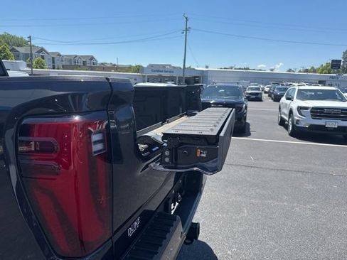 New 2026 GMC Sierra 2500 Denali w/ Technology Package AWD/4WD image 17