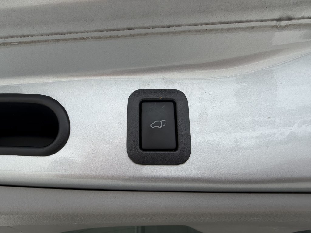 Used 2016 Toyota Highlander XLE FWD image 27