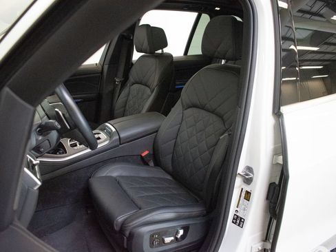 Used 2024 BMW X5 xDrive40i w/ Premium Package AWD/4WD image 21
