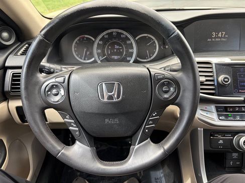 Used 2013 Honda Accord Touring image 18