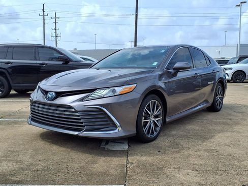 Used 2023 Toyota Camry XLE FWD image 24
