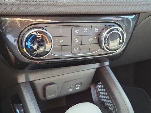 Used 2025 Chevrolet TrailBlazer LT FWD image 26