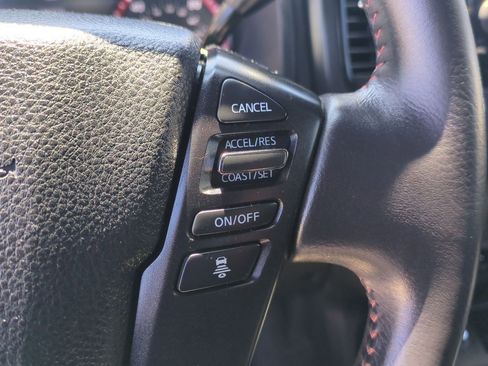 Used 2021 Nissan Titan PRO-4X w/ Pro-4x Convenience Package AWD/4WD image 13