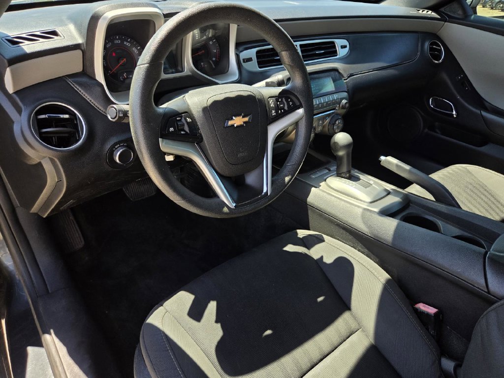 Used 2015 Chevrolet Camaro LS RWD image 14