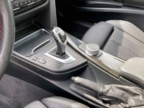 Used 2018 BMW 330i Gran Turismo xDrive AWD/4WD image 18