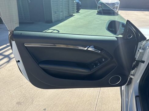 Used 2015 Audi RS 5 Cabriolet w/ Black Optic Plus Package image 10