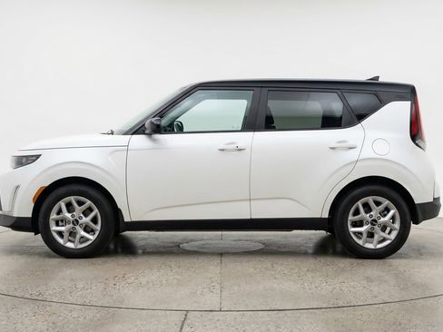 Used 2025 Kia Soul LX w/ LX Technology Package image 5