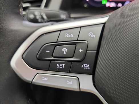Certified 2025 Volkswagen Atlas Peak Edition SE AWD/4WD image 13