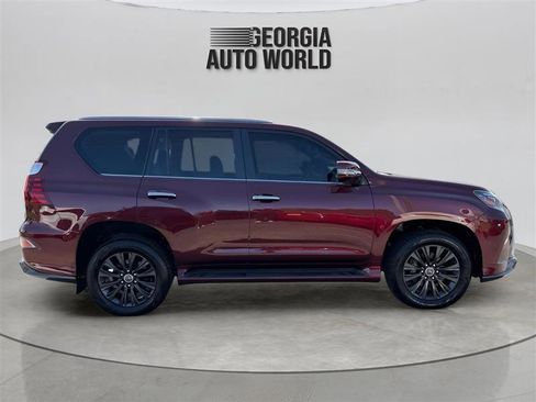 Used 2022 Lexus GX 460 Premium w/ Accessory Package image 12