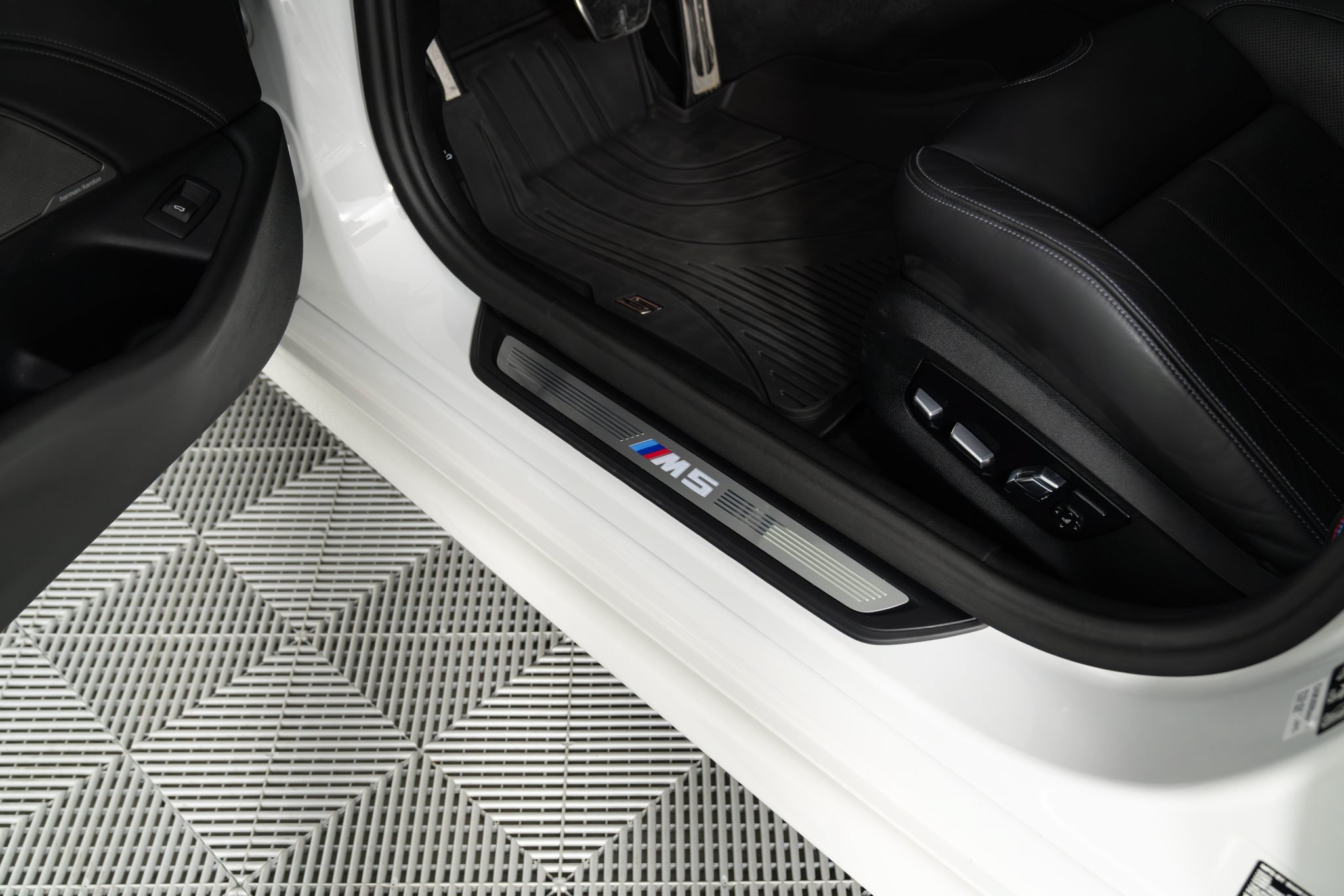 Used 2023 BMW M5 w/ Competition Package AWD/4WD image 11