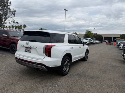 Used 2023 Hyundai Palisade Limited w/ Cargo Package FWD image 3