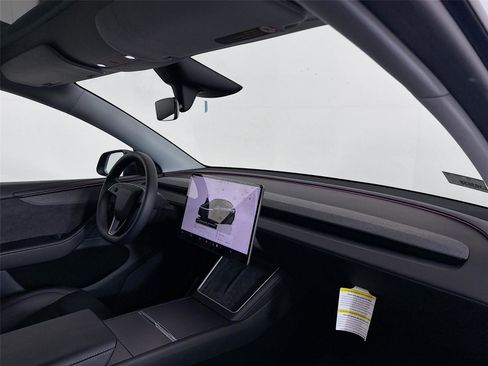 Used 2026 Tesla Model Y Long Range image 26