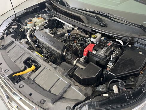 Used 2024 Nissan Rogue S AWD/4WD image 12