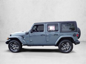 Used 2024 Jeep Wrangler Unlimited w/ Technology Group AWD/4WD video 2