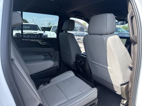 Certified 2025 GMC Yukon XL Elevation AWD/4WD image 34