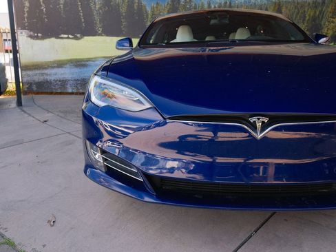 Used 2018 Tesla Model S 75D image 37