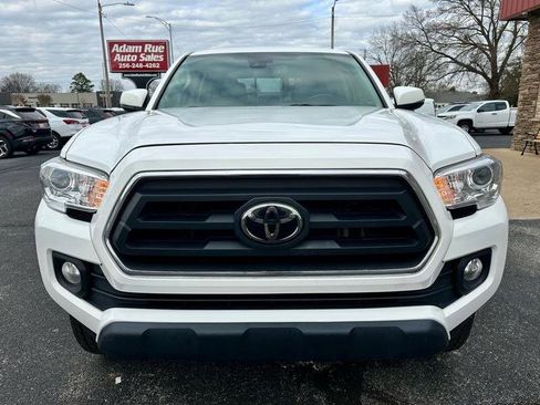 Used 2023 Toyota Tacoma SR5 w/ Technology Package image 3