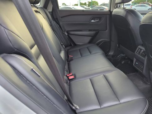 Used 2023 Nissan Rogue SL w/ SL Premium Package FWD image 25