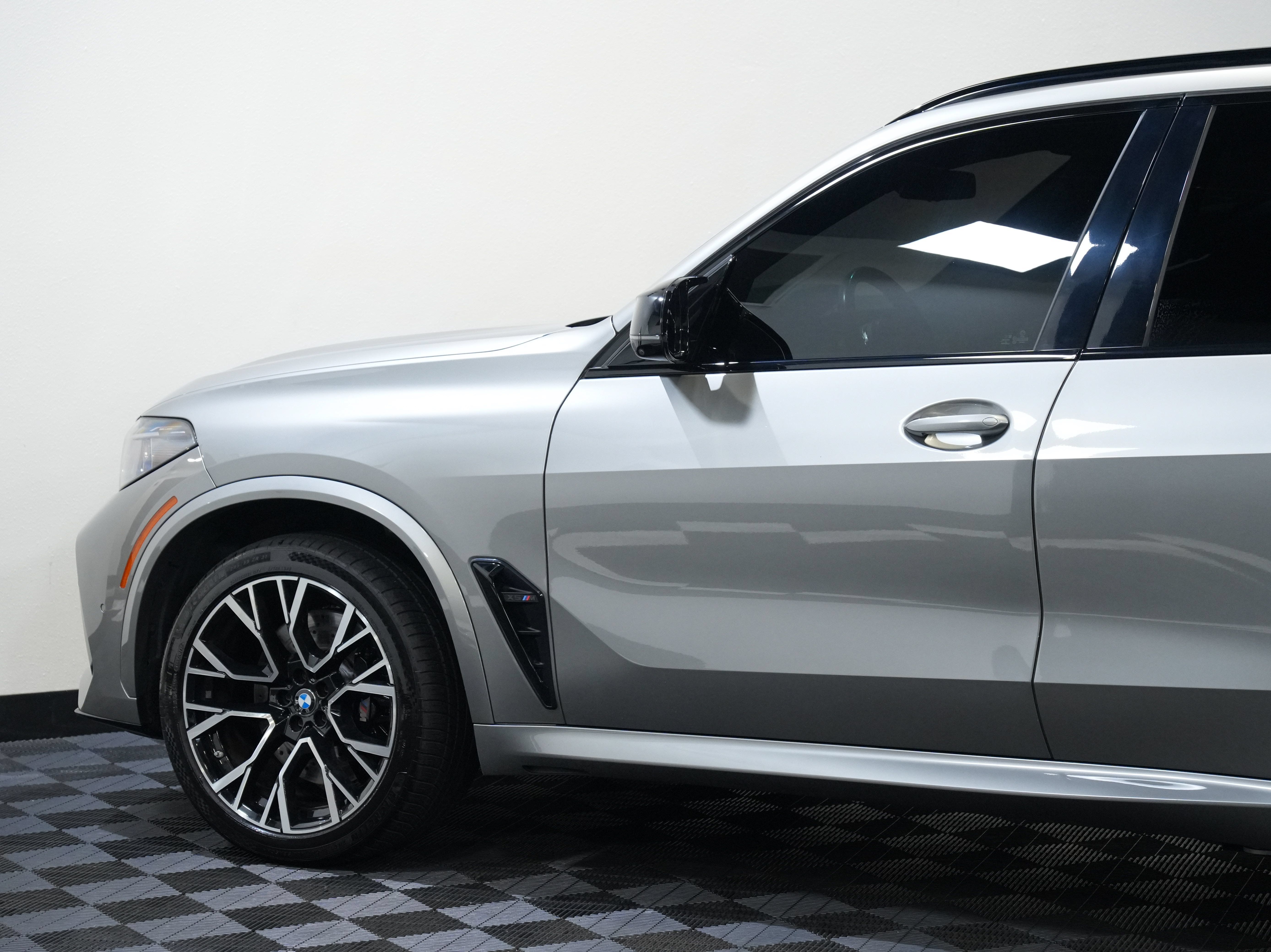 Used 2022 BMW X5 M w/ Competition Package 2 AWD/4WD image 18