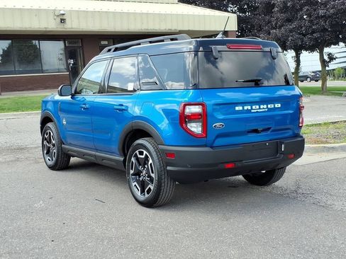 Used 2022 Ford Bronco Sport Outer Banks w/ Tech Package AWD/4WD image 3