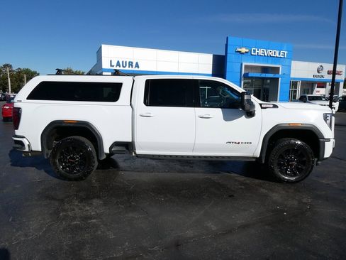 Used 2024 GMC Sierra 2500 AT4 w/ Technology Package image 4