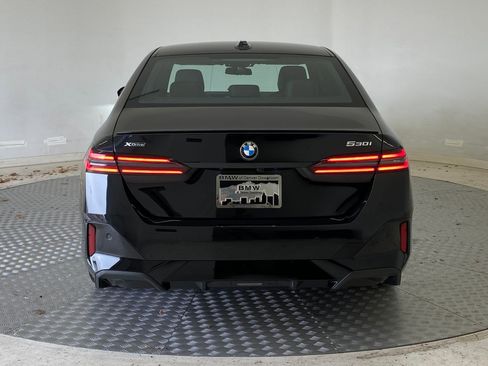 Used 2025 BMW 530i xDrive w/ M Sport Package image 9