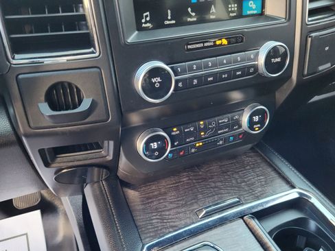 Used 2019 Ford Expedition Max Limited AWD/4WD image 14